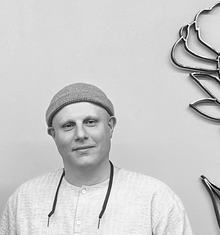 Portrait Mohammad Akhoondi Armaki Choom Gallery - On Board And Staff -